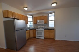 211 Duncan Ave in Jersey City, NJ - Building Photo - Building Photo