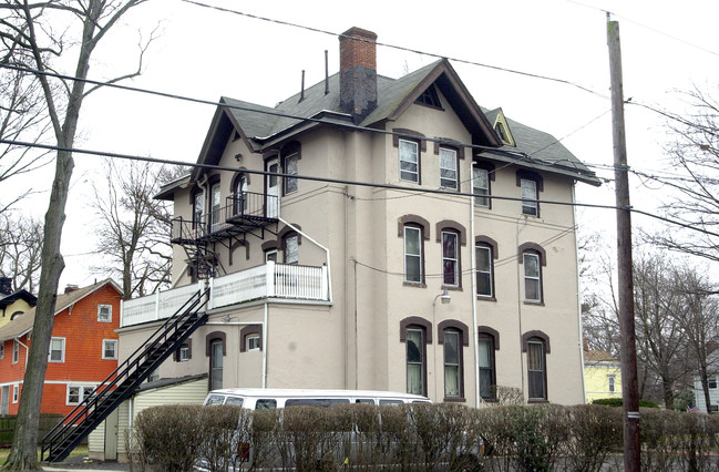 70 Washington Ave in Plainfield, NJ - Foto de edificio - Building Photo