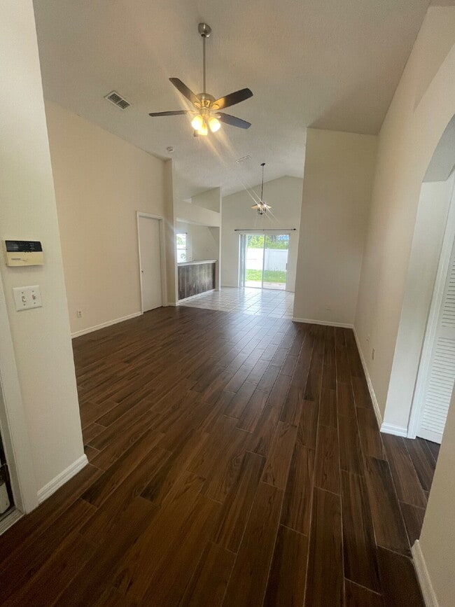 2910 Cool Breeze Cir in St. Cloud, FL - Building Photo - Building Photo