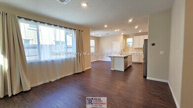4264 Emerald Gate Ln in Folsom, CA - Building Photo - Building Photo
