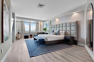 1395 Brickell Ave in Miami, FL - Building Photo - Building Photo