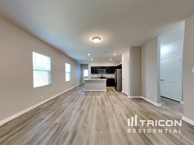 4823 Hallies Gdn in Saint Hedwig, TX - Building Photo - Building Photo