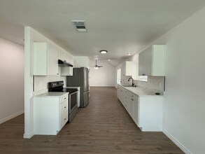 6406 Gray Ridge in San Antonio, TX - Building Photo - Building Photo