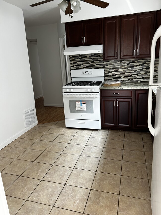 81 Laredo Ave, Unit 81 Laredo Avenue