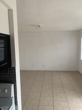 426 93rd Ave N in St. Petersburg, FL - Building Photo - Building Photo