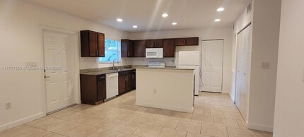 3525 NW 114th Ln, Unit 3525 in Coral Springs, FL - Building Photo - Building Photo