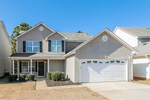 130 Chandler Fields Dr in Covington, GA - Building Photo