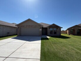 2404 Helena Ave in Lubbock, TX - Building Photo