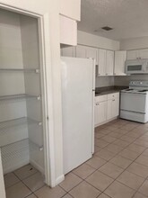 1205 W Granfield Ave in Plant City, FL - Building Photo - Building Photo