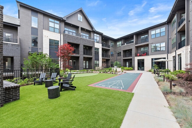 EVOQ EAST COBB in Marietta, GA - Foto de edificio - Building Photo