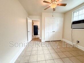 7929 Oleander St in New Orleans, LA - Building Photo - Building Photo