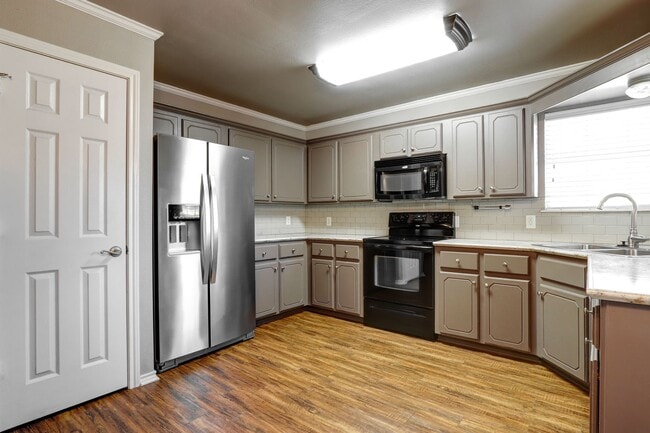3001 Brittney Ln in Texarkana, TX - Building Photo - Building Photo