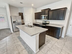 908 Whisper Spgs Ct in Fort Worth, TX - Building Photo - Building Photo