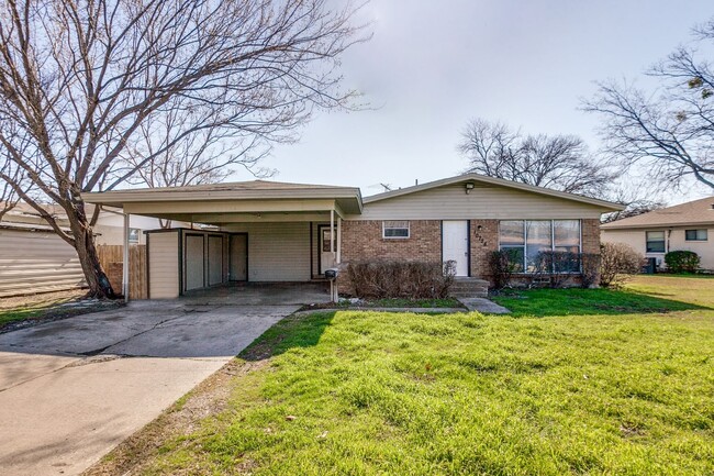 10728 Allegheny Dr in Dallas, TX - Building Photo - Building Photo