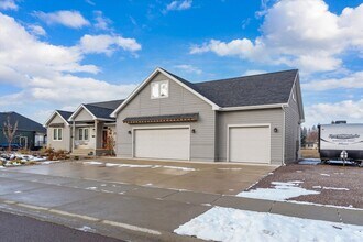 1015 Riparian Dr in Columbia Falls, MT - Building Photo - Building Photo