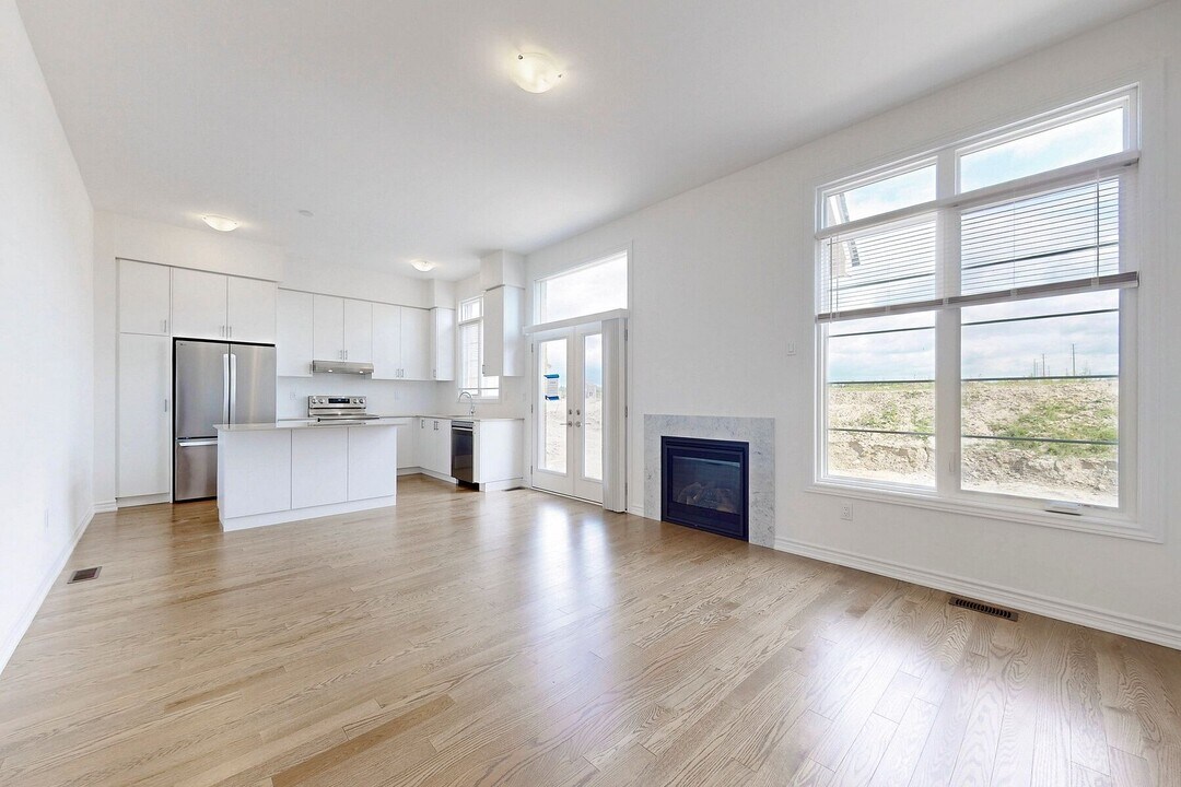 30 Bridgeland Dr. in Whitby, ON - Building Photo