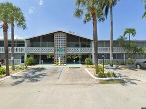 2151 NE 42nd Ct in Lighthouse Point, FL - Building Photo - Building Photo