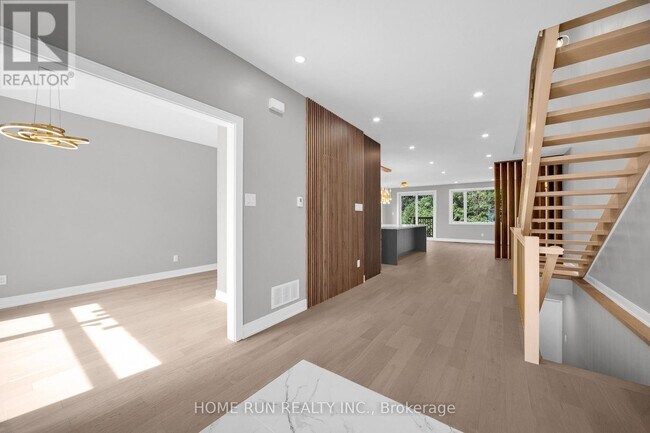 297 Dovercourt Ave in Ottawa, ON - Building Photo - Building Photo