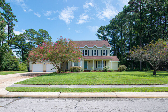 302 University Dr in Jacksonville, NC - Building Photo - Building Photo