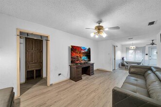 6510 Oak Forest Ct in Fort Worth, TX - Building Photo - Building Photo