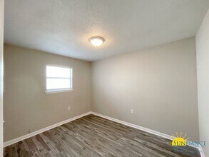 794 Navy St in Fort Walton Beach, FL - Building Photo - Building Photo