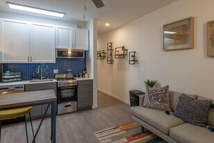 Sterling Oxford in Berkeley, CA - Building Photo