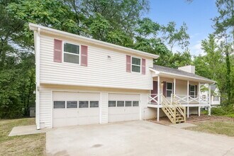 4061 Wylie Ln in Powder Springs, GA - Building Photo - Building Photo