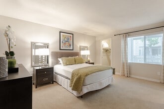Artisan Laguna Beach in Laguna Beach, CA - Building Photo - Interior Photo