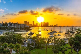 1701 Sunset Harbour Dr in Miami Beach, FL - Building Photo - Building Photo