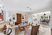 230 Colonial Ln in Palm Beach, FL - Foto de edificio - Building Photo