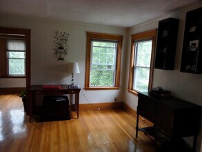 8 Belmont St, Unit 2 in Newton, MA - Building Photo - Building Photo