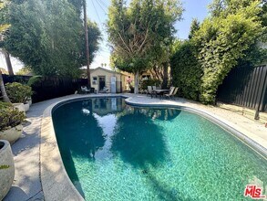 1246 N Genesee Ave in West Hollywood, CA - Building Photo - Building Photo