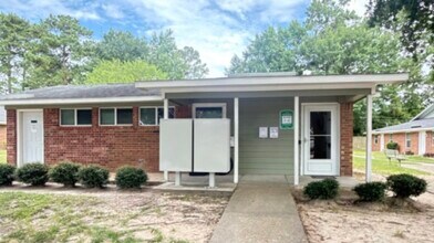 2050 S Byrd Ave in Shepherd, TX - Building Photo - Building Photo