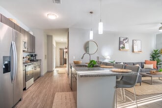 Bixby Kennesaw in Kennesaw, GA - Foto de edificio - Interior Photo