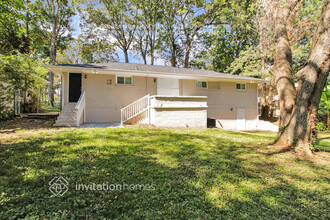 3507 Hyland Dr in Decatur, GA - Building Photo - Building Photo