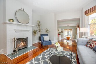 15 St Lukes Pl in Montclair, NJ - Foto de edificio - Building Photo