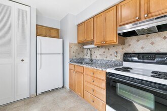 6021 N Winthrop Ave in Chicago, IL - Building Photo - Building Photo