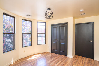 182 Ferry St in Newark, NJ - Building Photo - Interior Photo