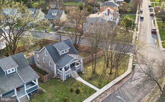 303 E Melrose Ave in Baltimore, MD - Building Photo