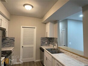 662 Bellemeade Dr SW in Marietta, GA - Building Photo - Building Photo