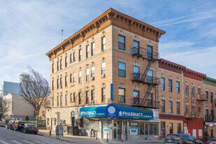 181 Macdougal St in Brooklyn, NY - Building Photo