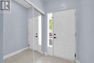 3059 Finch Ave W in Toronto, ON - Building Photo - Building Photo