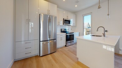 2837 Washington St, Unit 2 in Boston, MA - Foto de edificio - Building Photo