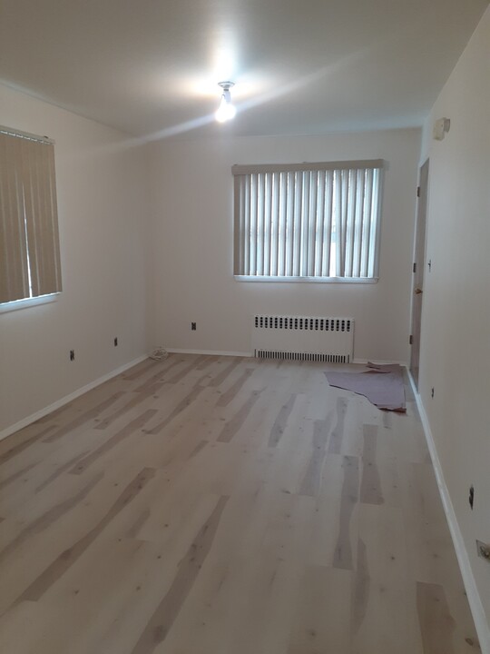 42 Brighton 5th Ct, Unit #1 in Brooklyn, NY - Building Photo