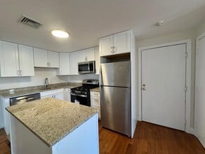 356 Somerville Ave in Somerville, MA - Building Photo - Building Photo