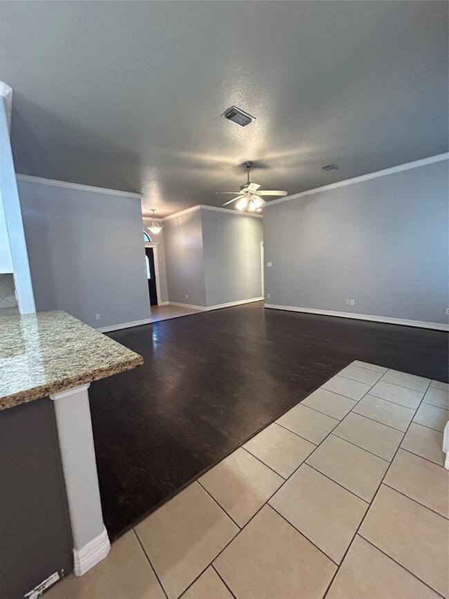 113 Eagle Nest Ct in Lake Jackson, TX - Building Photo - Building Photo