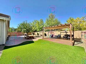 10096 Silver Star Dr in Reno, NV - Building Photo - Building Photo
