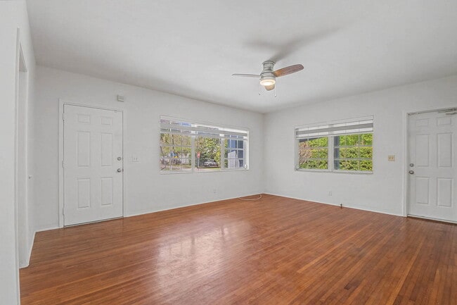 7601 SW 59th Ct in South Miami, FL - Building Photo - Building Photo