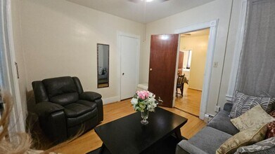 819 27th St in Union City, NJ - Building Photo - Building Photo