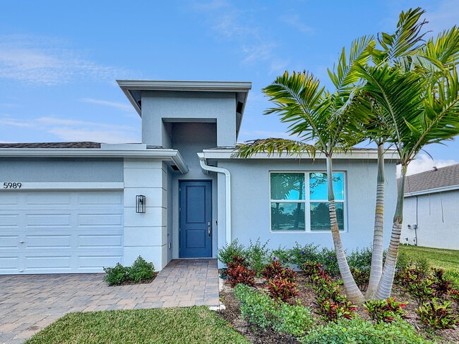 5989 SE Sky Blue Cir in Stuart, FL - Building Photo - Building Photo